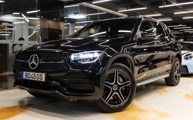 Mercedes-Benz GLC 300 de 4Matic 9G-TRONIC AMG Line Plus