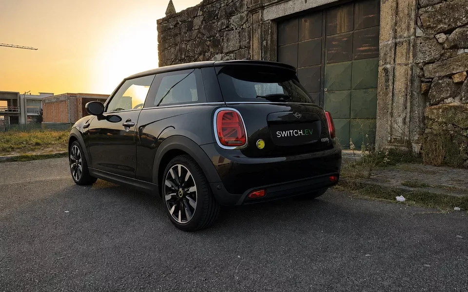 MINI 3 Portas Cooper SE Premium Classic