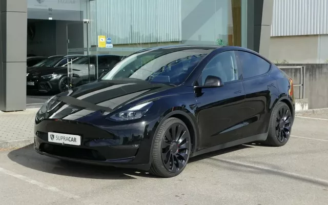 Tesla Model Y Performance Tração Integral