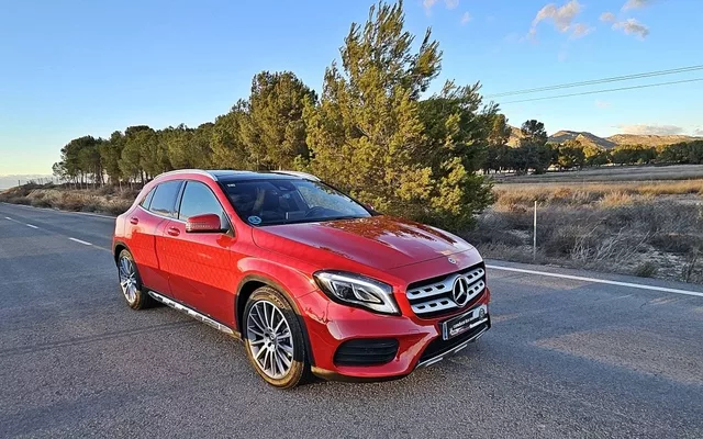 MERCEDES-BENZ Clase GLA GLA 200d 7G-DCT