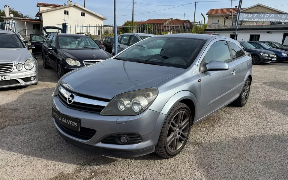 Opel Astra GTC 1.3 CDTi