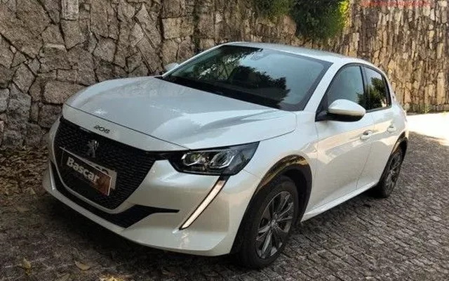 Peugeot e-208 50 kWh Allure Pack