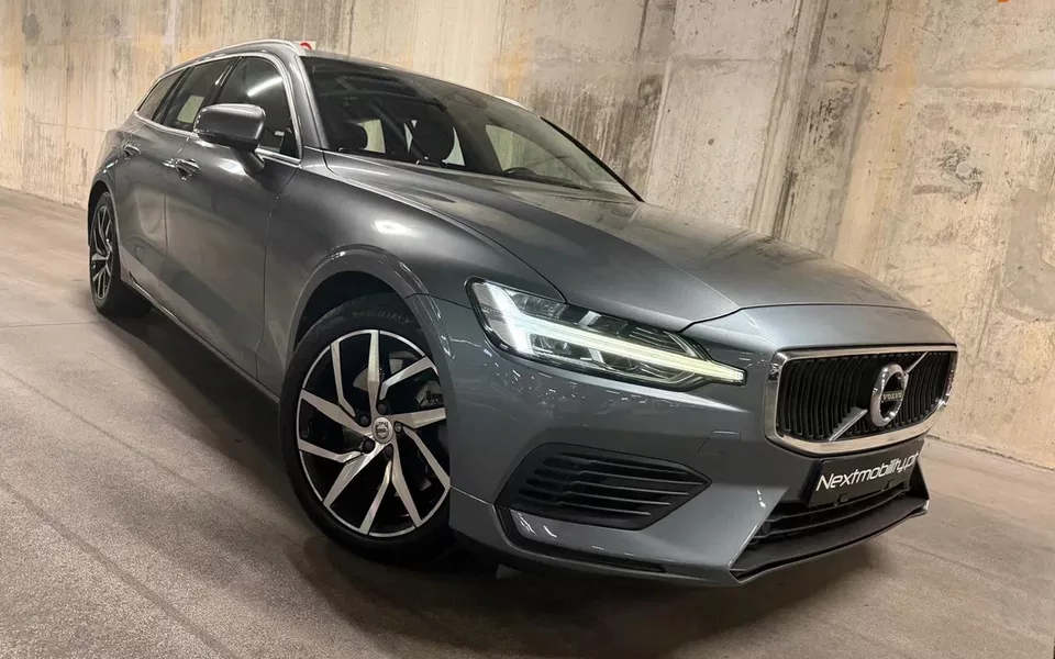 Volvo V60 2.0 T8 AWD TE Momentum Plus