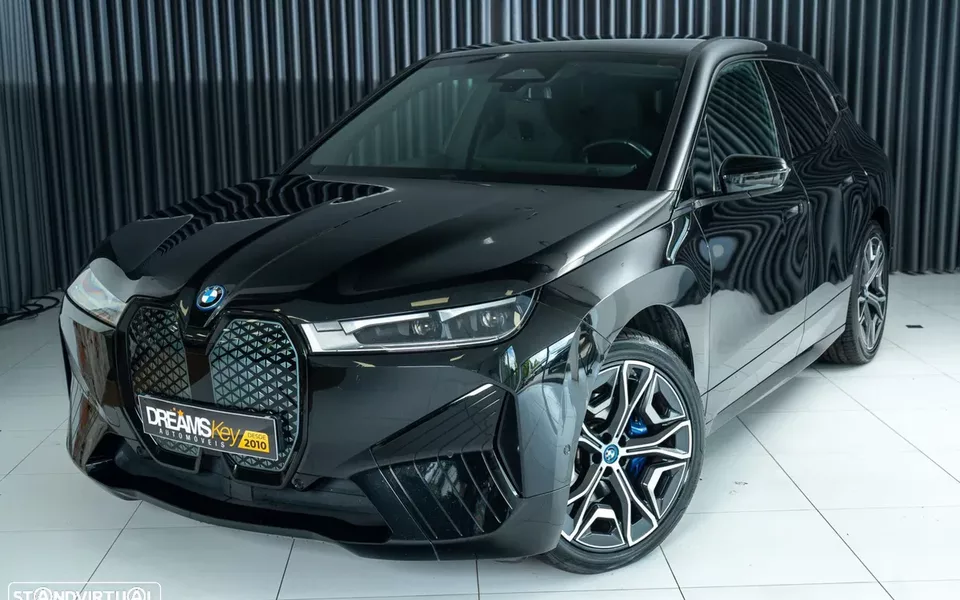 BMW iX xDrive 50 Pack Desportivo