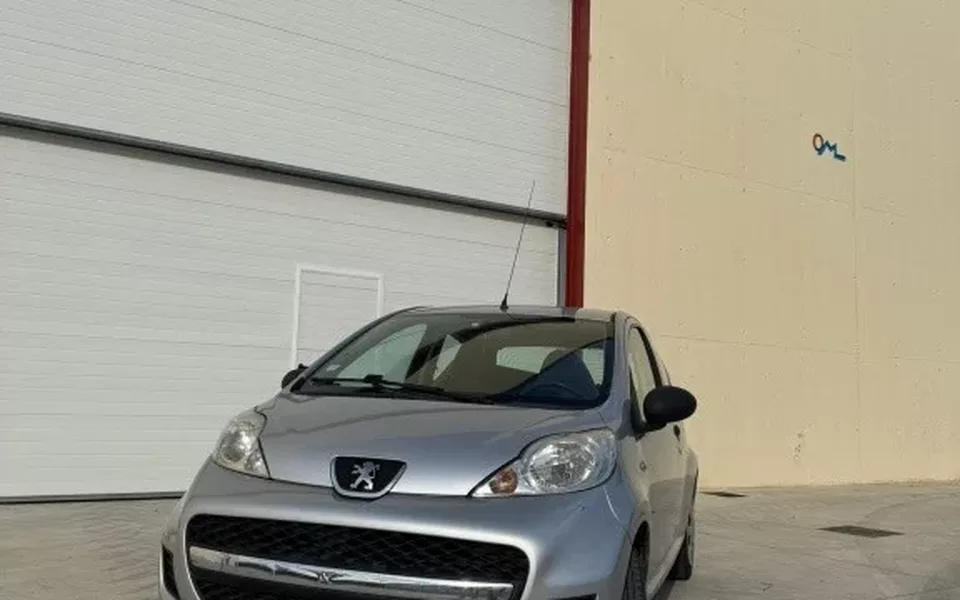 PEUGEOT 107 107 1.0i Urban