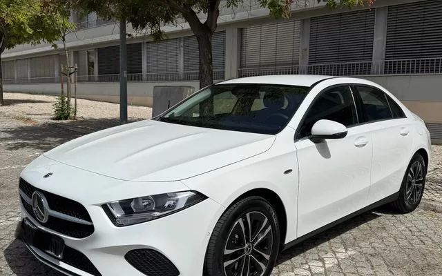 Mercedes-Benz A 250 Limousine e