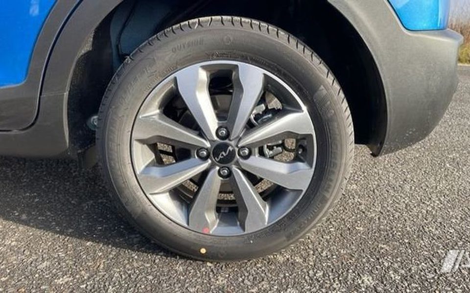 KIA Stonic 1.0 T-GDI MHEV IMT 74KW DRIVE 100CV 5P
