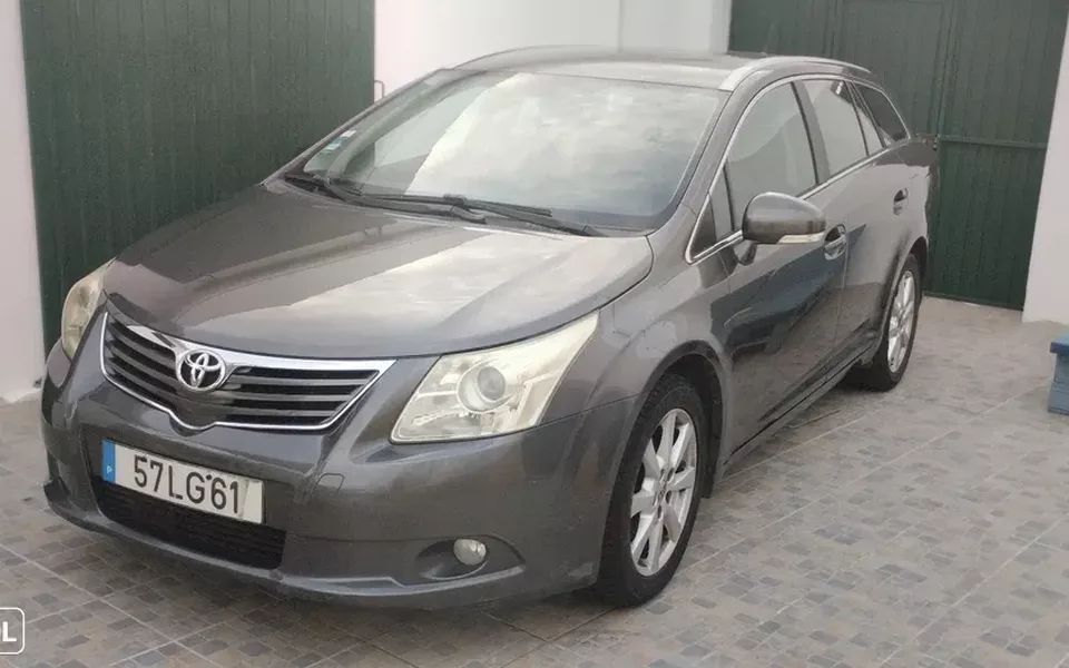Toyota Avensis SW 2.0 D-4D Exclusive +Pele+GPS