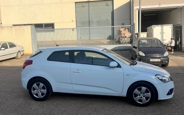 KIA Cee´d Pro_Cee´d 1.6CRDi Active Eco-D. 128