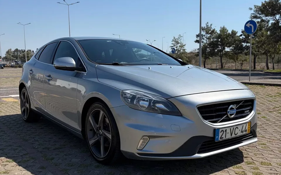 Volvo V40 D2 R Design