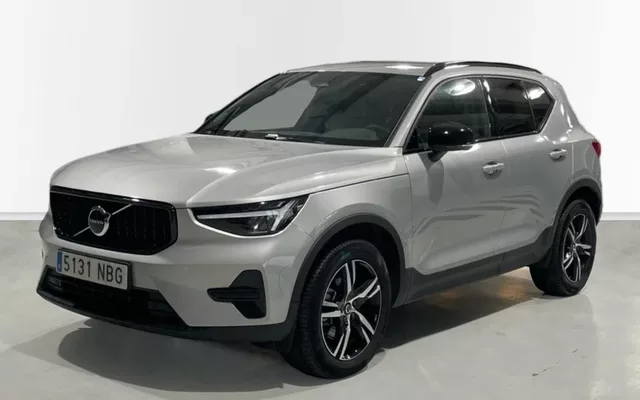VOLVO XC40 XC40 2.0 B3 PLUS DARK AUTO 5P