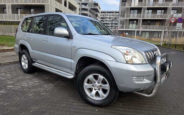 Toyota LAND CRUISER 2005