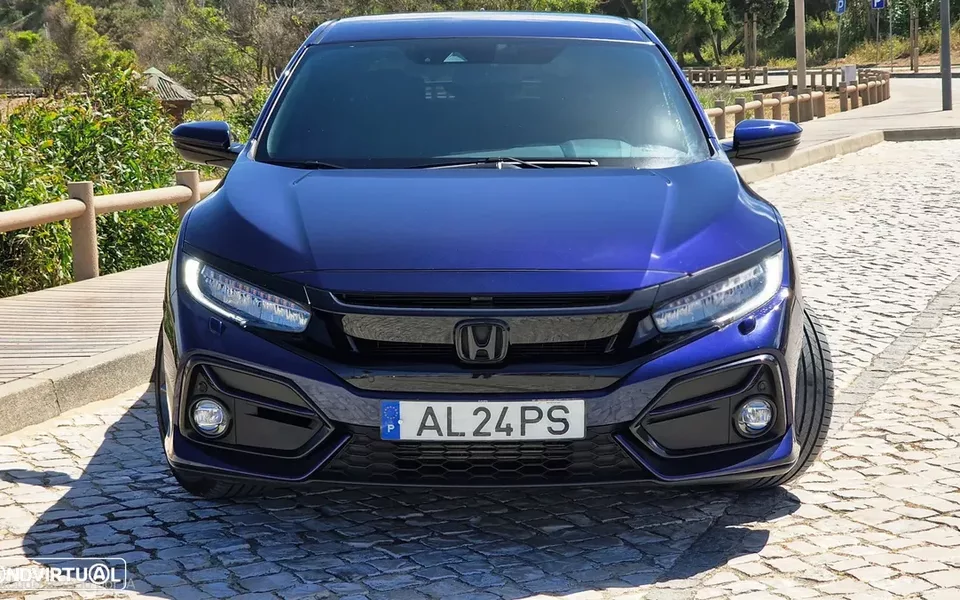 Honda Civic 1.0 i-VTEC Elegance Navi