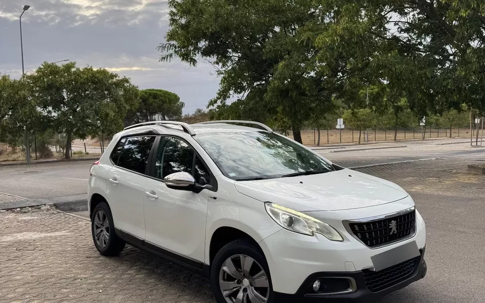 Peugeot 2008 1.2 VTi Allure