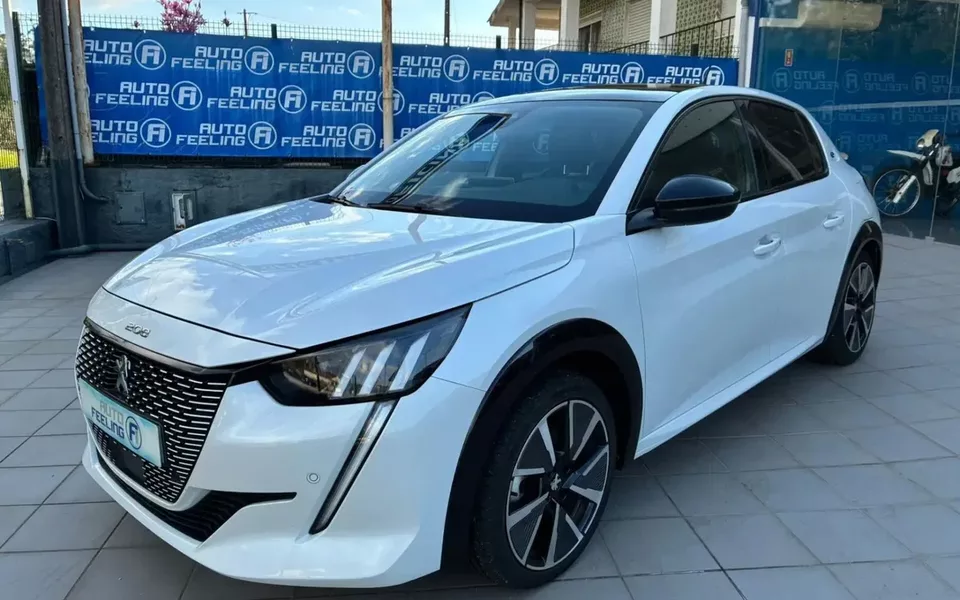 Peugeot e-208