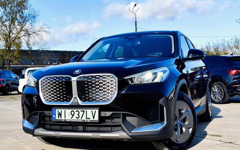 BMW IX1 2024