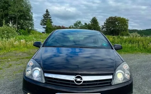 Opel Astra GTC 1.9 CDTI Active-Select