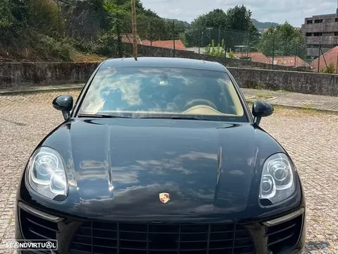 Porsche Macan S