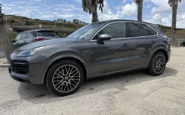 Porsche Cayenne E-Hybrid Tiptronic S