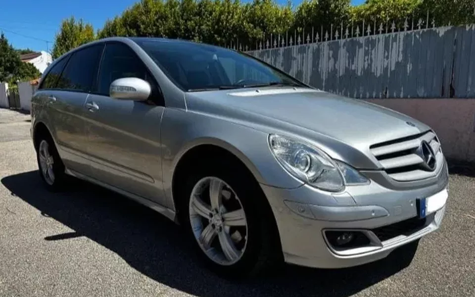 Mercedes-Benz R 320
