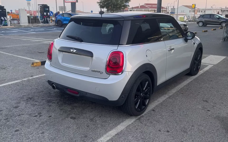 MINI 3 Portas Cooper D Auto