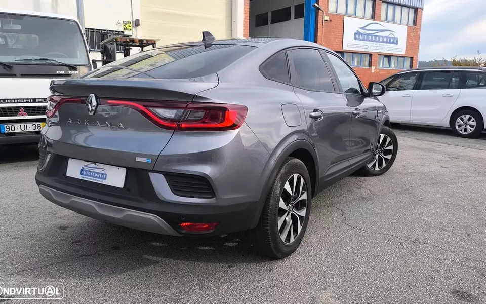 Renault Arkana 1.6 E-Tech Business