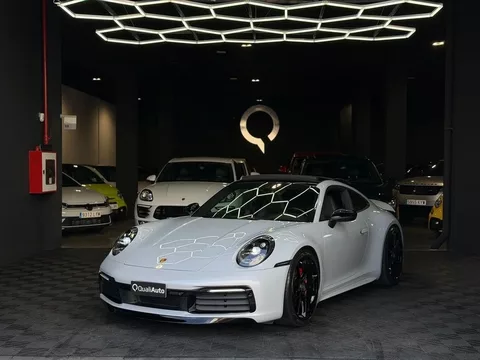 PORSCHE 911 Carrera 4S