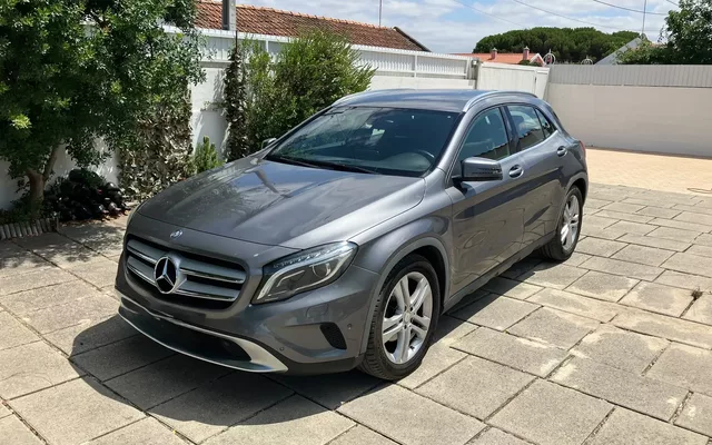 Mercedes-Benz GLA 200 (CDI) d 4Matic 7G-DCT Urban