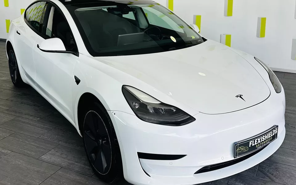 Tesla Model 3 Standard Range Plus RWD