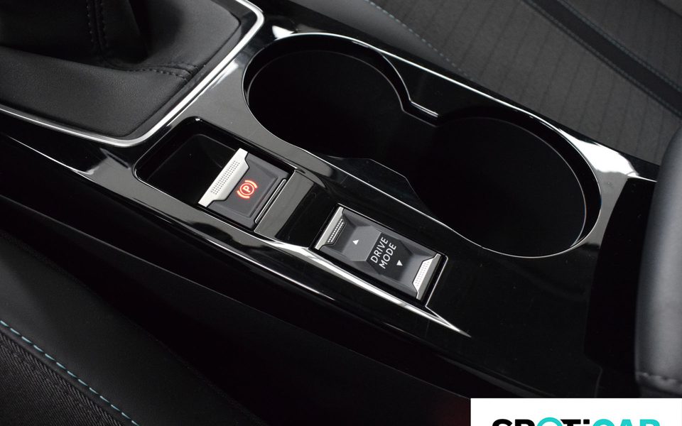 Peugeot 2008 Allure Puretech 100 S&S 6 Vel. MAN