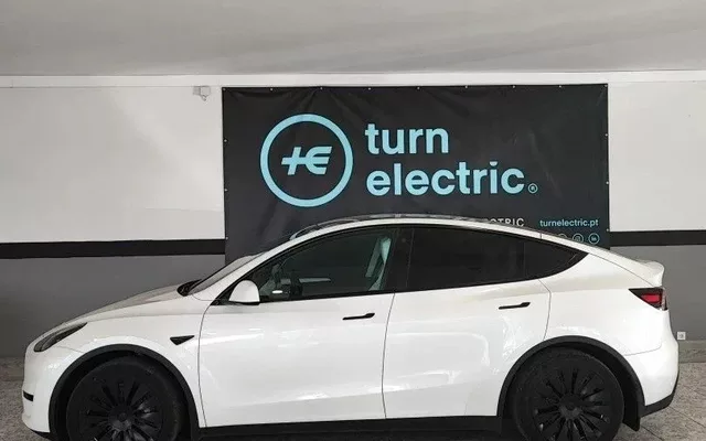 Tesla Model Y Tração Traseira