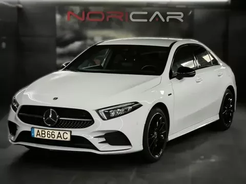 Mercedes-Benz A 250 Limousine 2020 e AMG Line