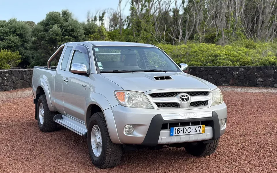 Toyota Hilux 2.5 D-4D Trial