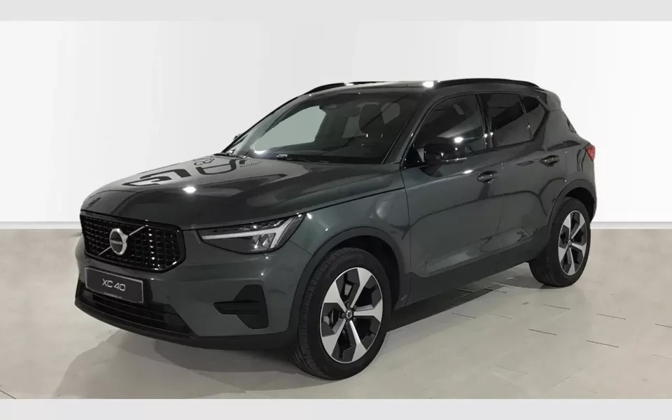 VOLVO XC40 2.0 B3 G Plus Dark Auto