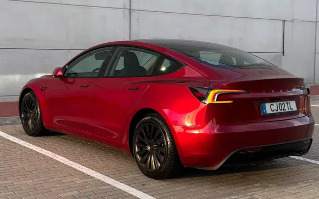 Tesla Model 3 Long Range Tração Integral