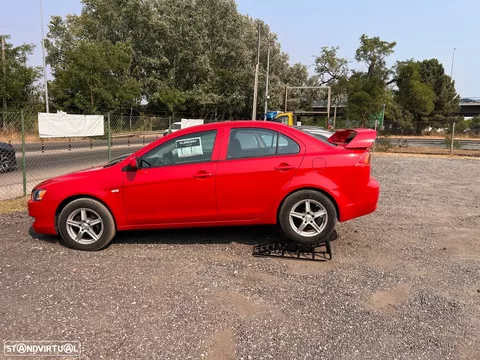Mitsubishi Lancer 1.5 Invite
