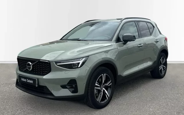 VOLVO XC40 XC40 2.0 B3 PLUS DARK AUTO 163 5P
