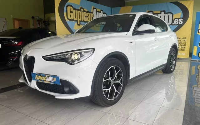 ALFA ROMEO Stelvio Stelvio 2.2 Sprint RWD 190 Aut.