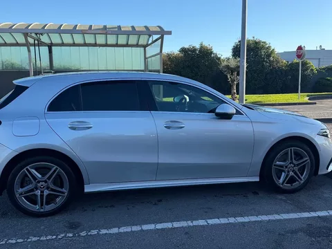 Mercedes-Benz A 250 e AMG Line