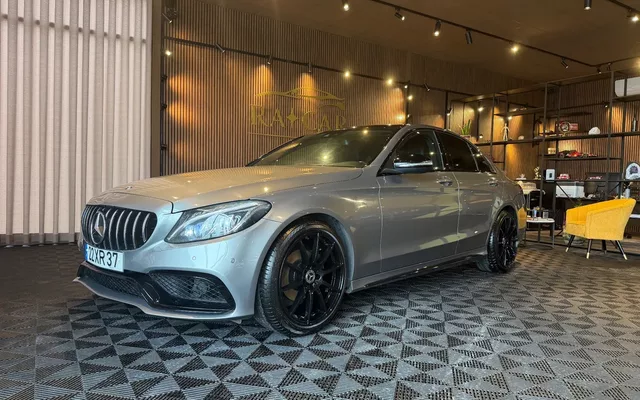 Mercedes-Benz C 180 d AMG Line