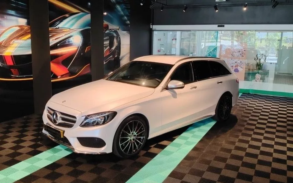 Mercedes-Benz C 250 (BlueTEC) d Station 7G-TRONIC AMG Line