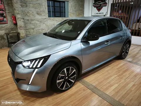 Peugeot 208 PureTech 100 GT