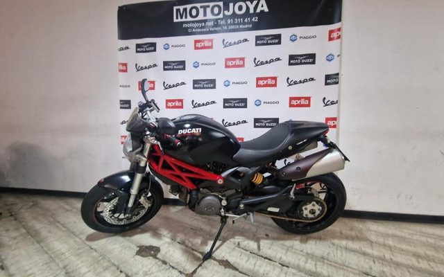 DUCATI MONSTER 796