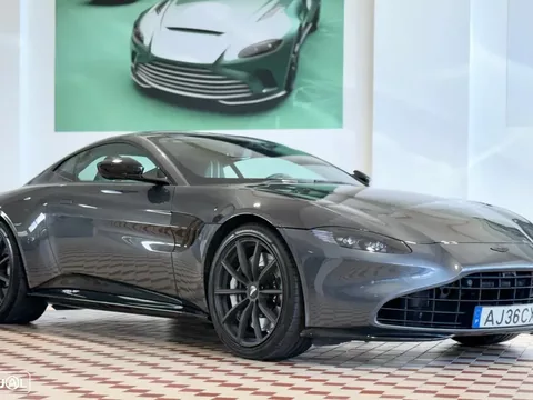 Aston Martin Vantage Coupe 4.0 Twin-Turbo V8