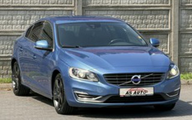 Volvo S60 II 2.0dm³ 150KM