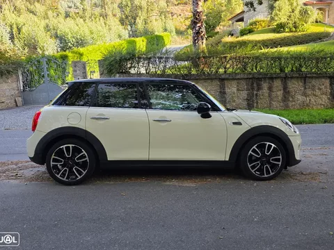 MINI 5 Portas Cooper D 60 Years Chili