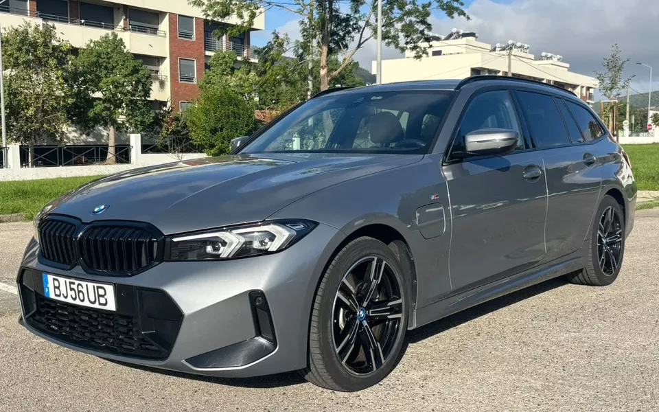 BMW 320 e Pack Desportivo M Auto
