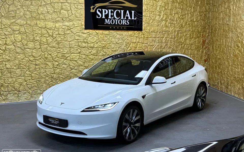 Tesla Model 3 Tração Traseira Premium