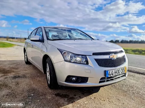 Chevrolet Cruze 1.6 LS