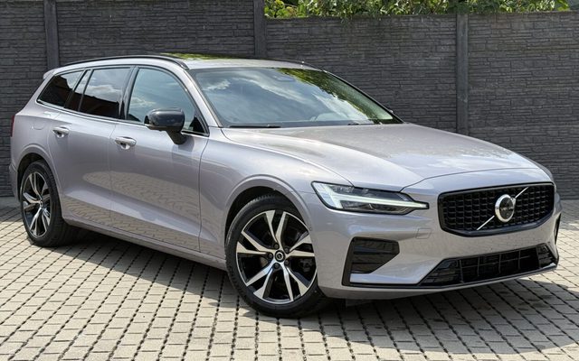 Volvo V60 B4 Plus Dark Automaat